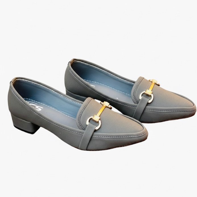 women’s court shoes