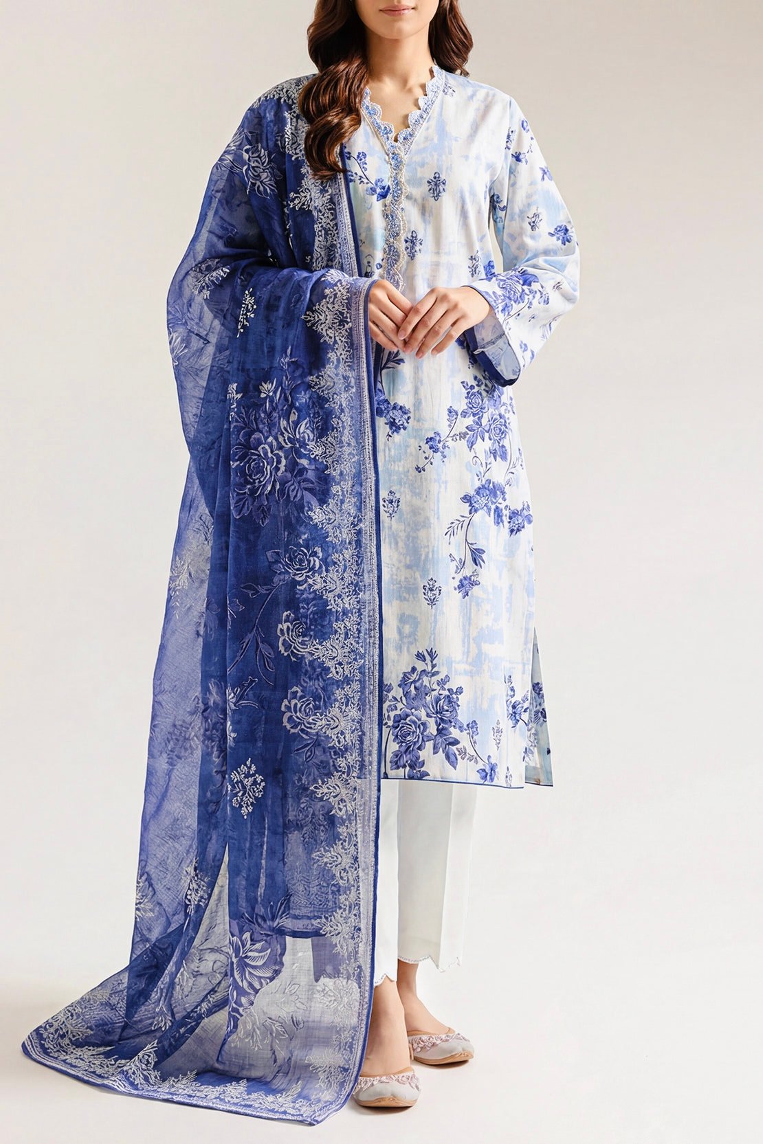 unstitched printed lawn 3 piece
